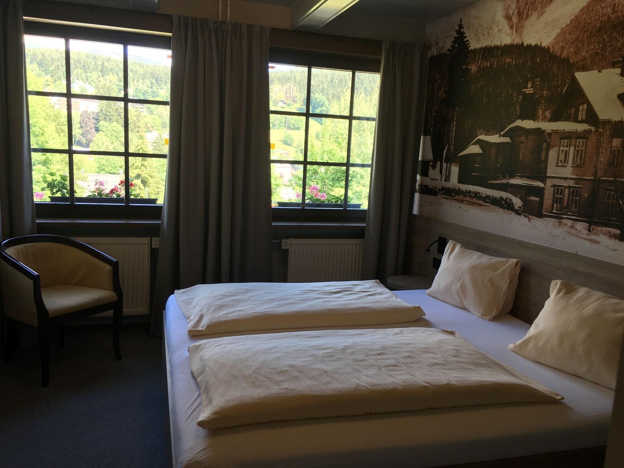 Hotel Start ชปินด์เลอรูฟ มลิน ภายนอก รูปภาพ