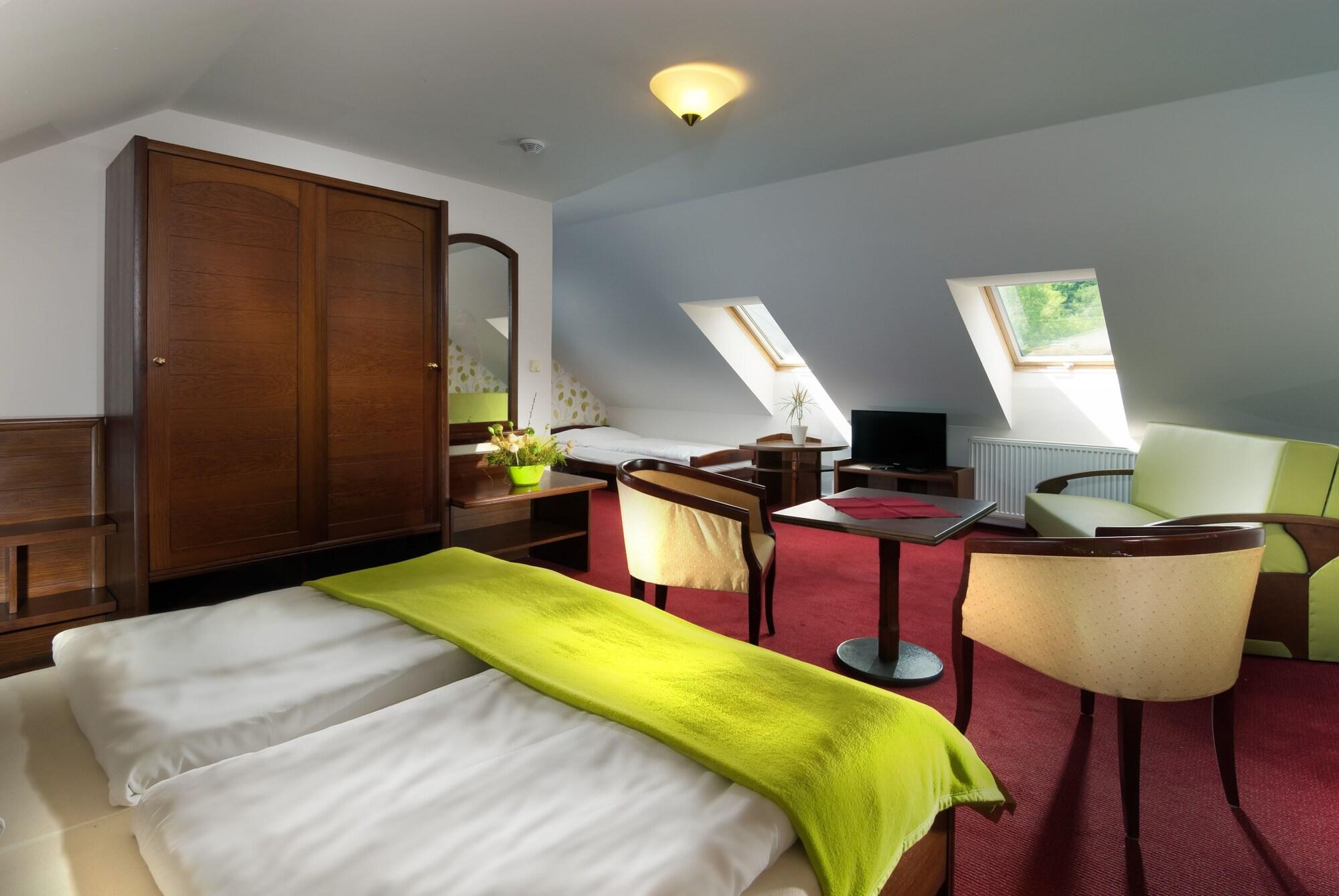 Hotel Start ชปินด์เลอรูฟ มลิน ภายนอก รูปภาพ