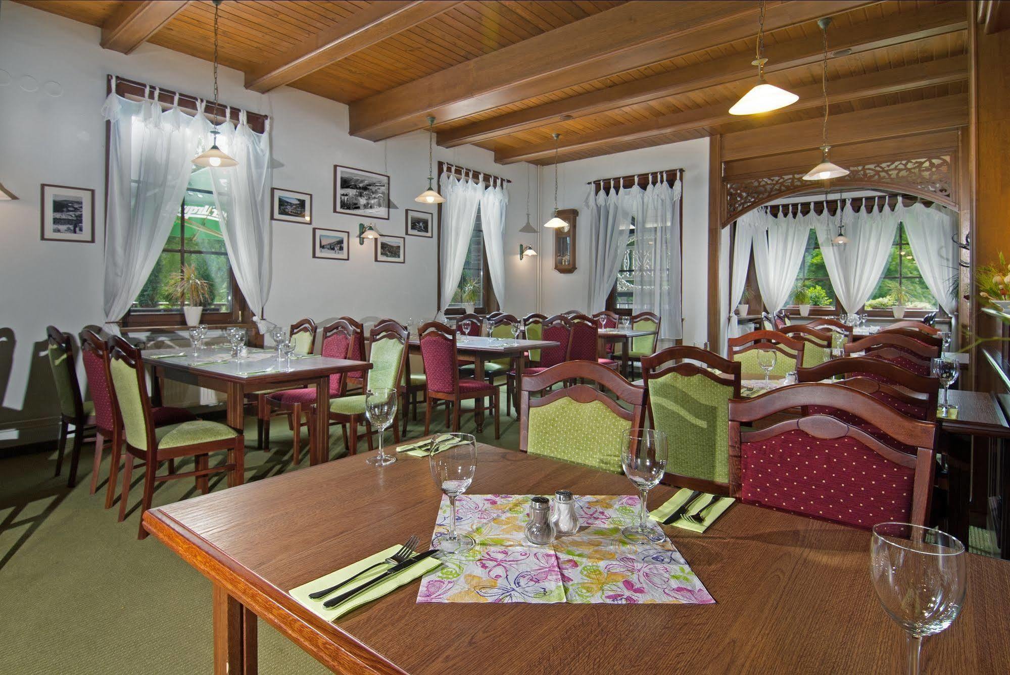 Hotel Start ชปินด์เลอรูฟ มลิน ภายนอก รูปภาพ