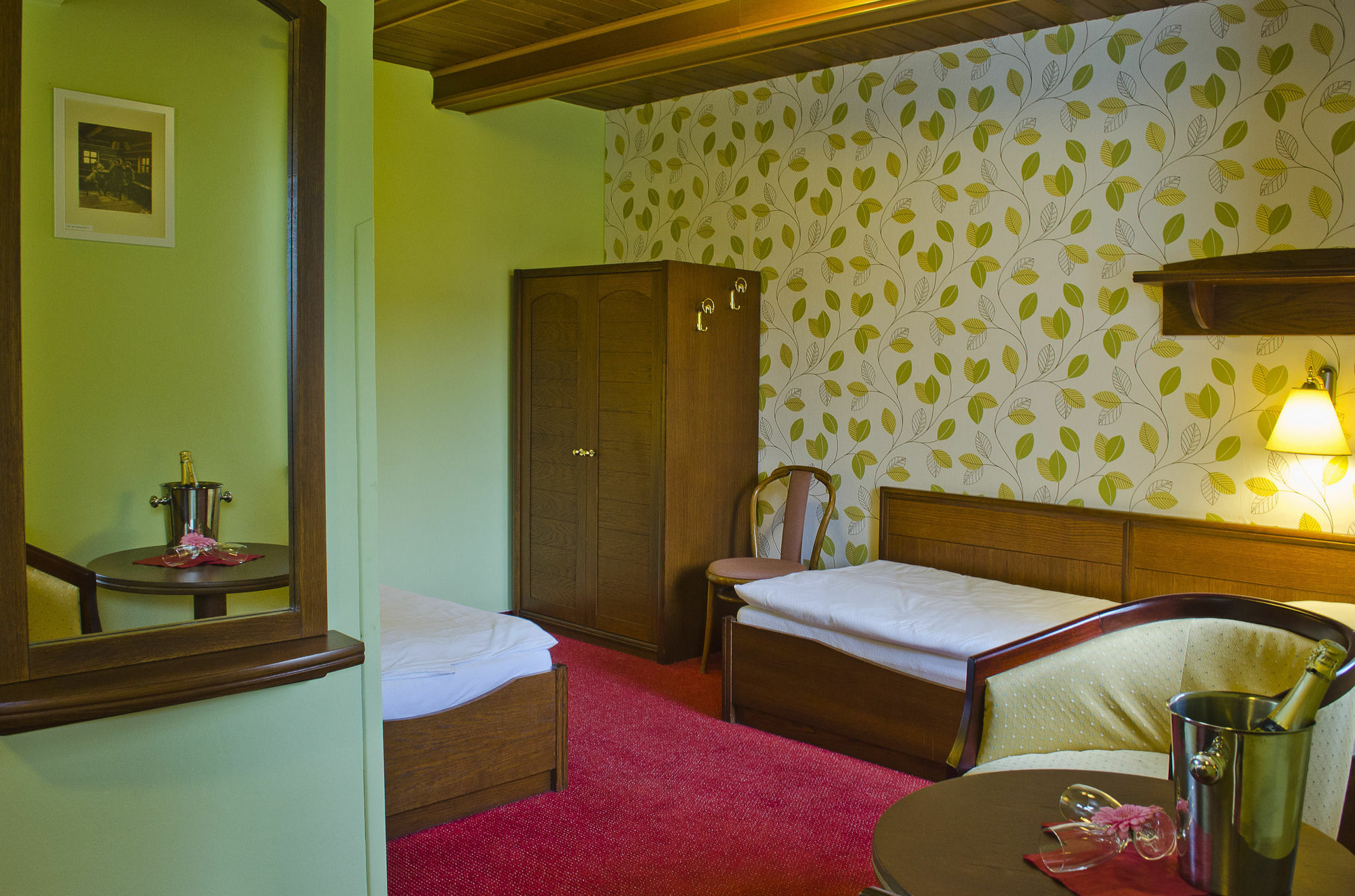 Hotel Start ชปินด์เลอรูฟ มลิน ภายนอก รูปภาพ